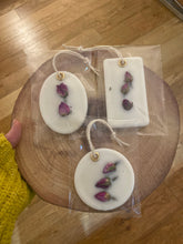 Load image into Gallery viewer, Scented Botanical Wax Tablets
